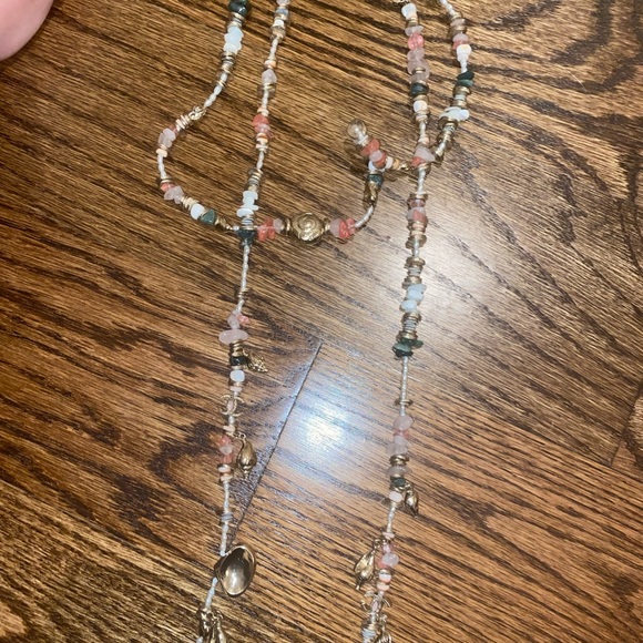 AUTHENTIC CHANEL beaded shell necklace - Picture 13 of 13